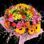 Bouquet fiori di stagione con tonalità giallo/arancio